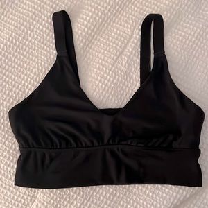 Black twist back sports bra from Aerie